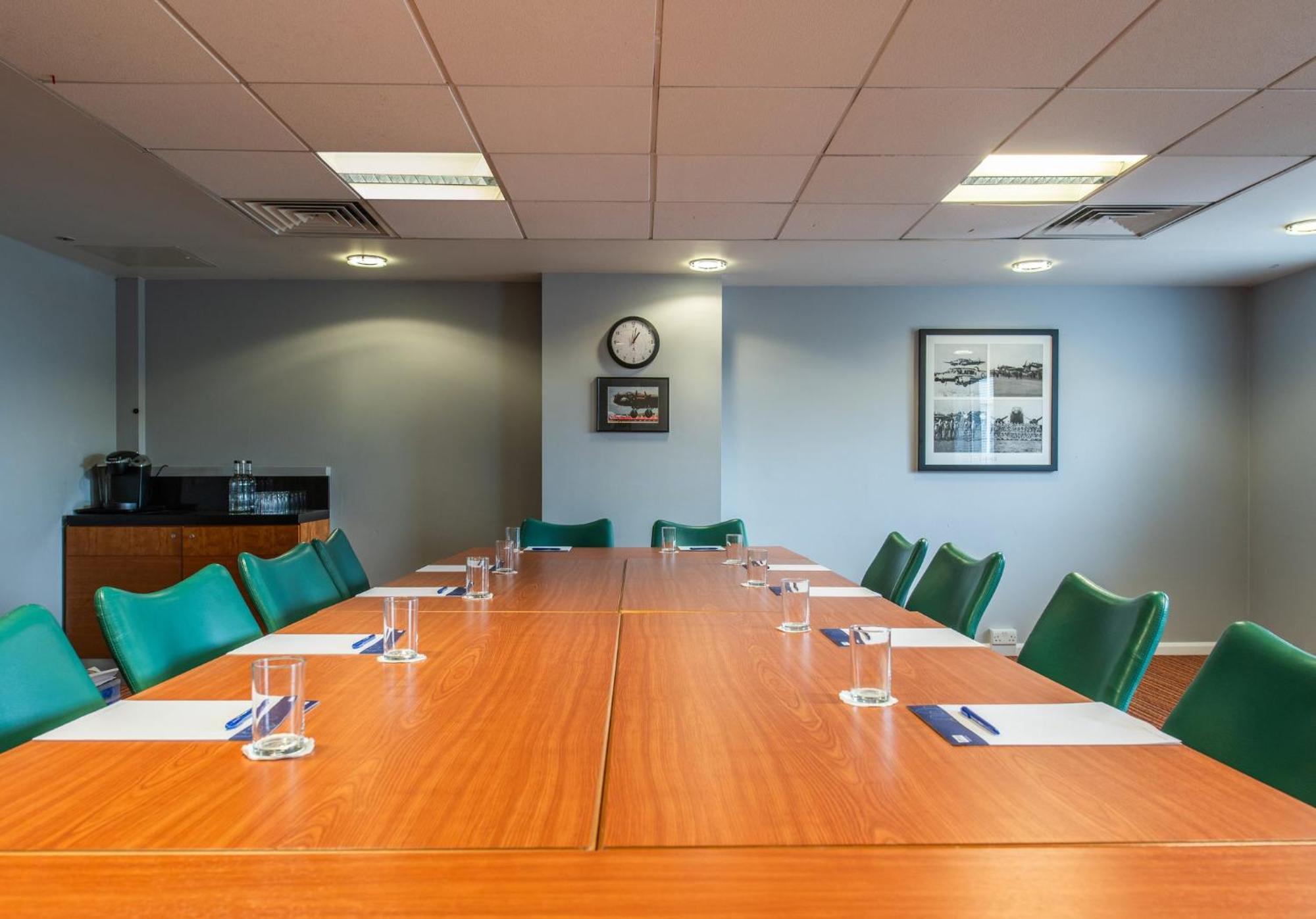 Holiday Inn Express Ramsgate - Minster By Ihg Exterior photo