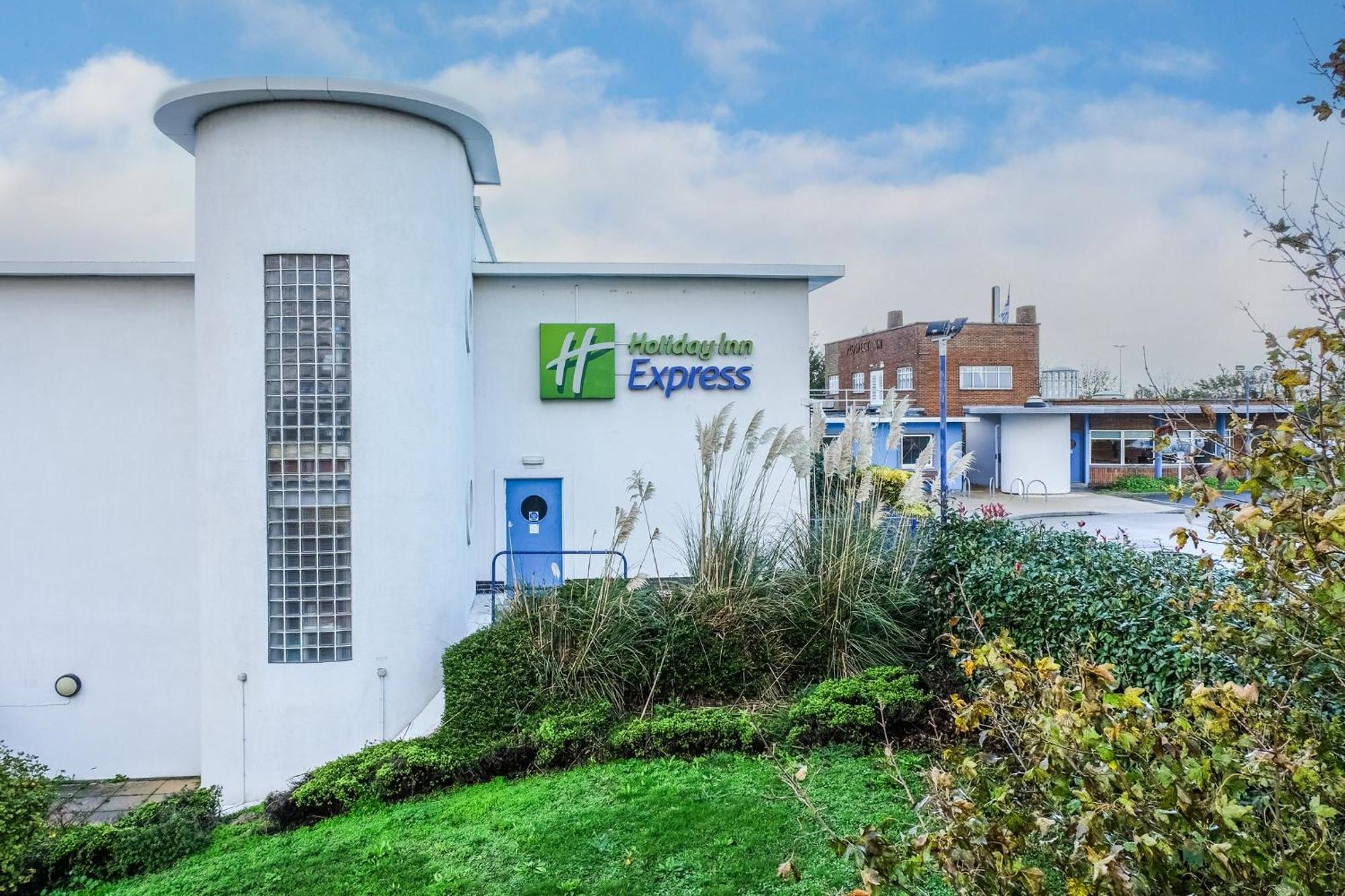 Holiday Inn Express Ramsgate - Minster By Ihg Exterior photo