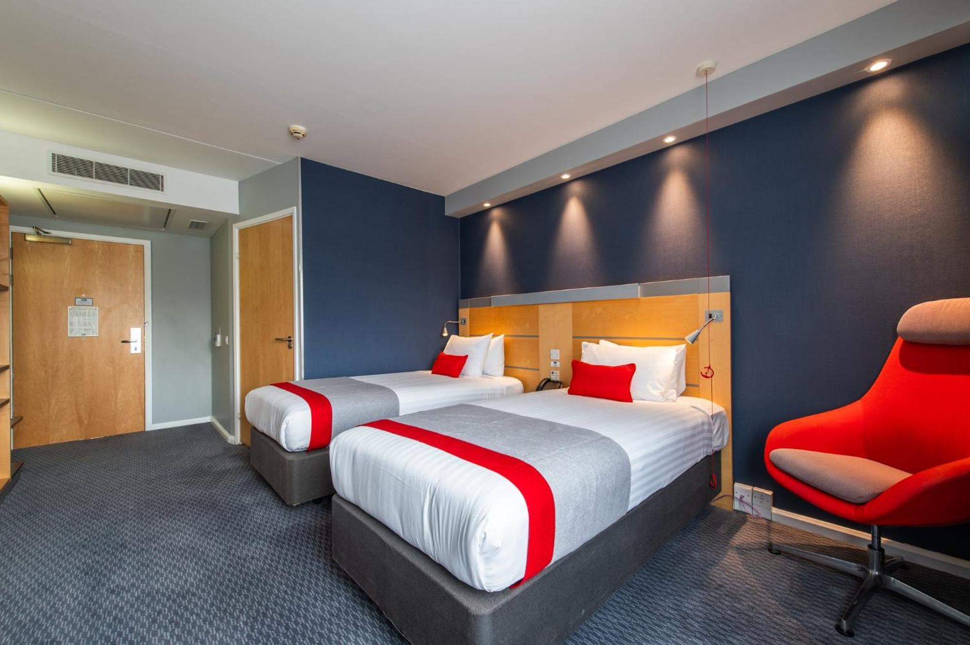 Holiday Inn Express Ramsgate - Minster By Ihg Exterior photo