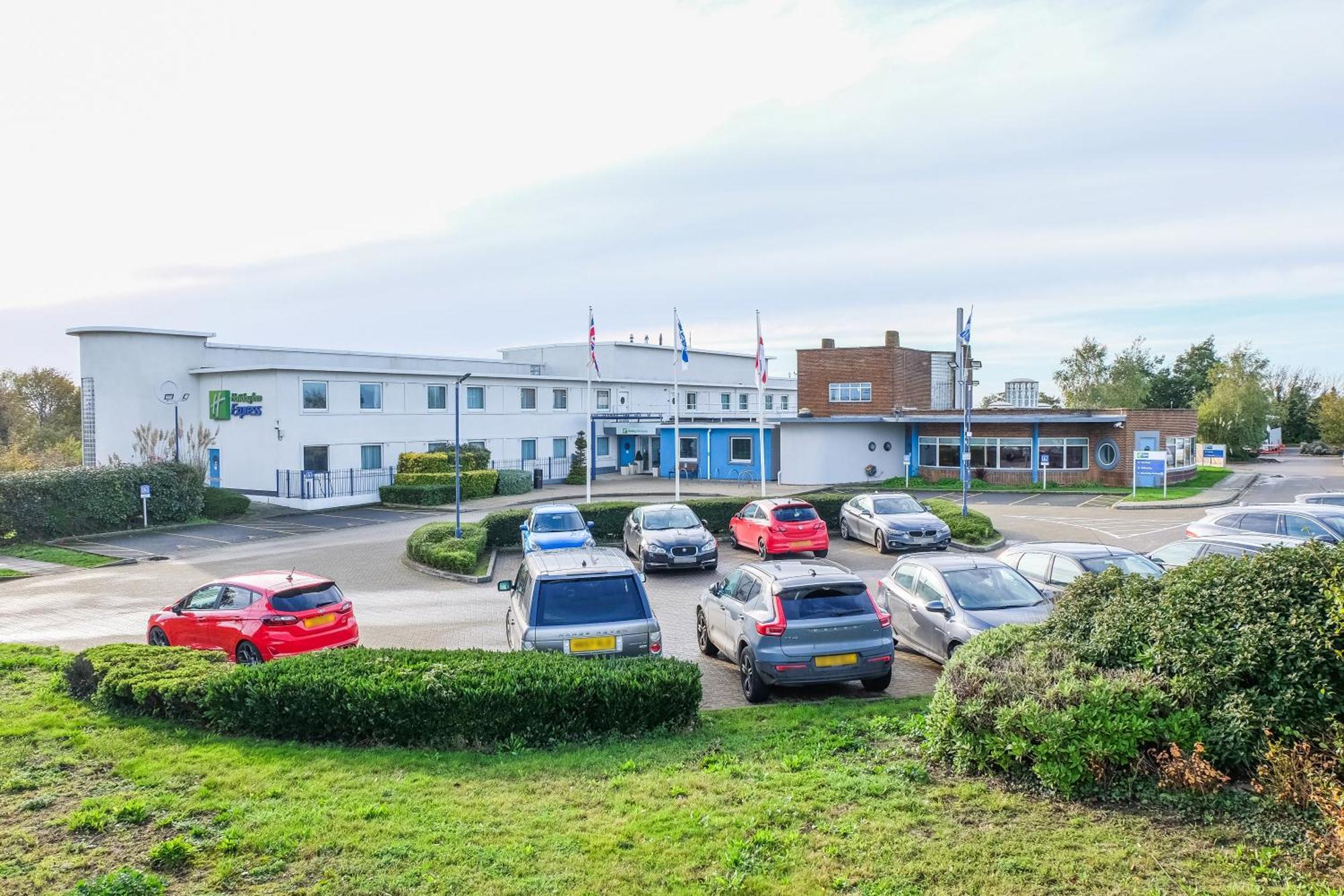 Holiday Inn Express Ramsgate - Minster By Ihg Exterior photo