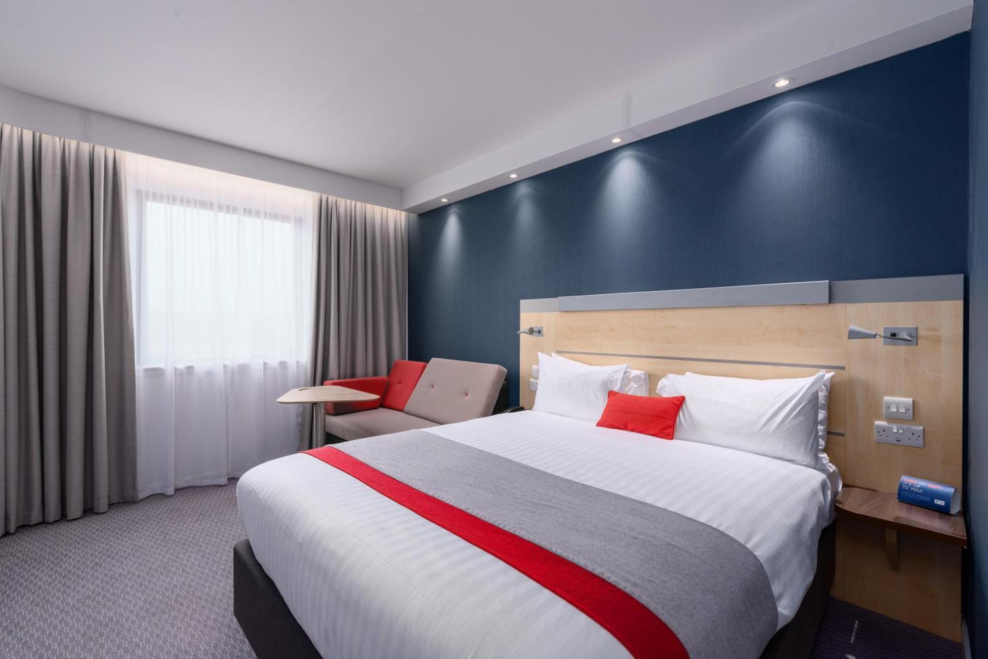 Holiday Inn Express Ramsgate - Minster By Ihg Exterior photo