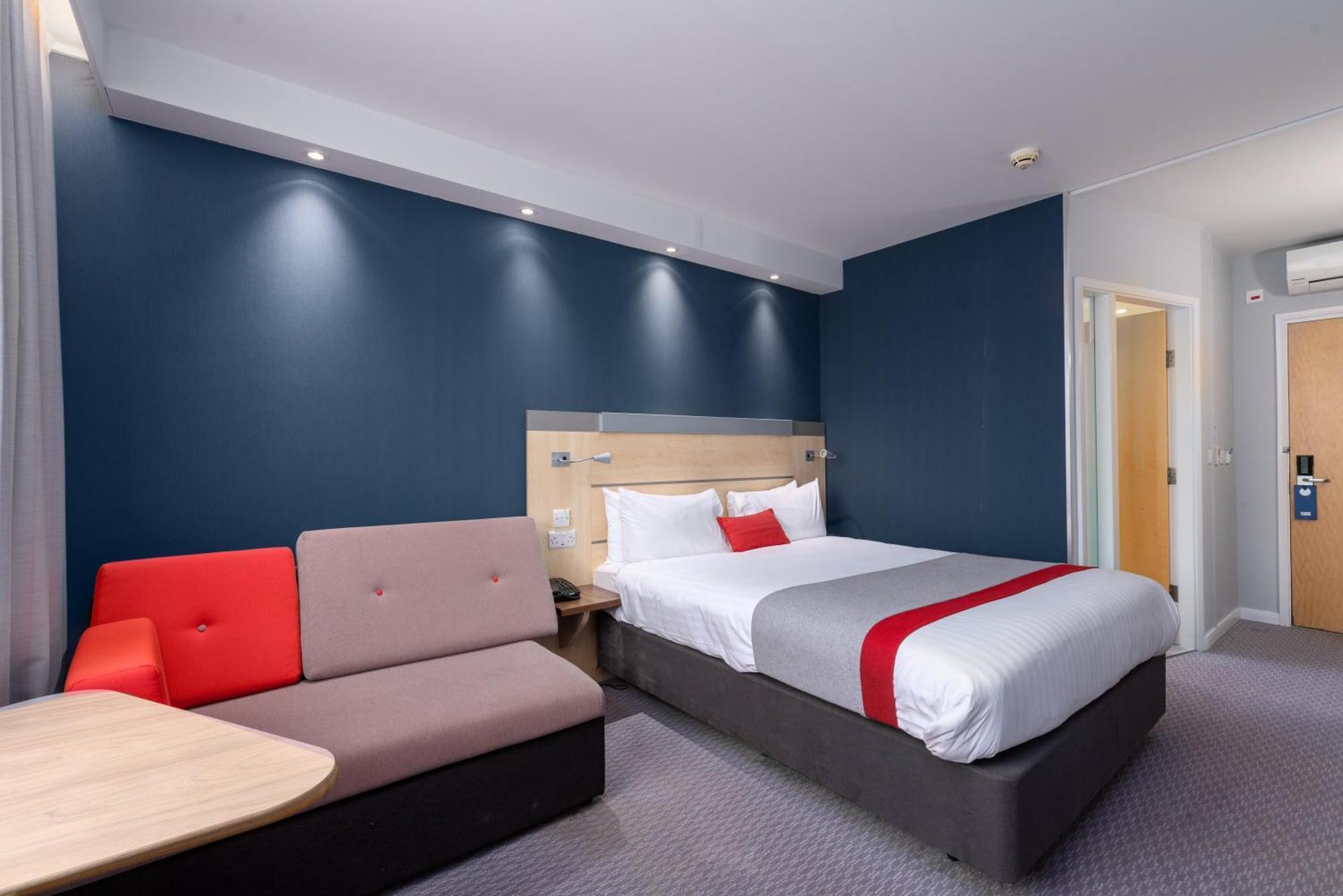 Holiday Inn Express Ramsgate - Minster By Ihg Exterior photo